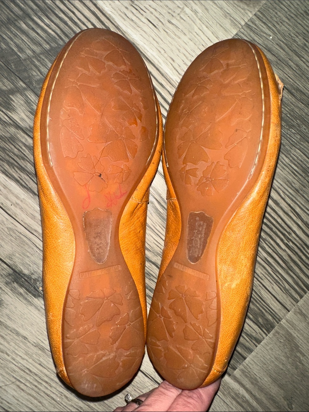 Born Adelisa leather flats tan floral toe women’s size 8 - Picture 8 of 14
